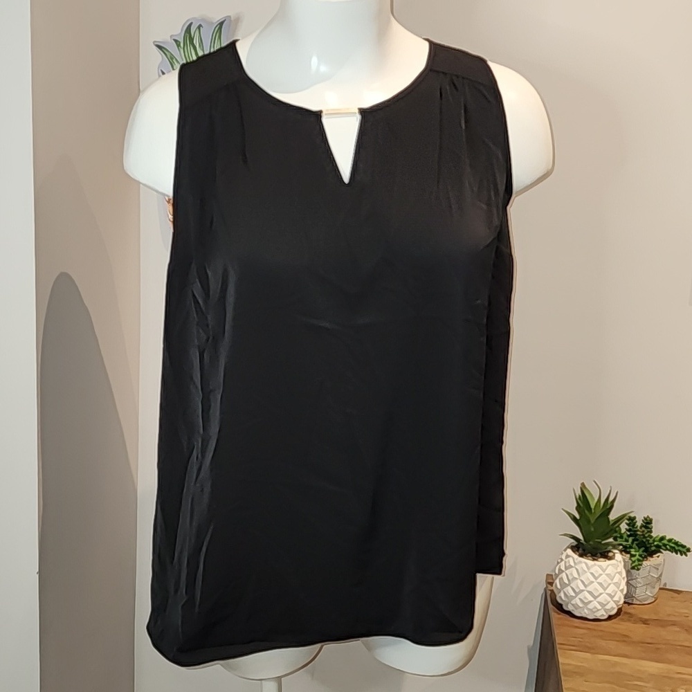 Torrid - Studio Crepe de Chine Woven Metal Keyhole Tank in Deep Black​​​​​​​​​​ - Picture 2 of 13